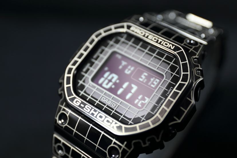 時をかける”フルメタル「G-SHOCK」！ レーザーでグリッドを表現 - 価格