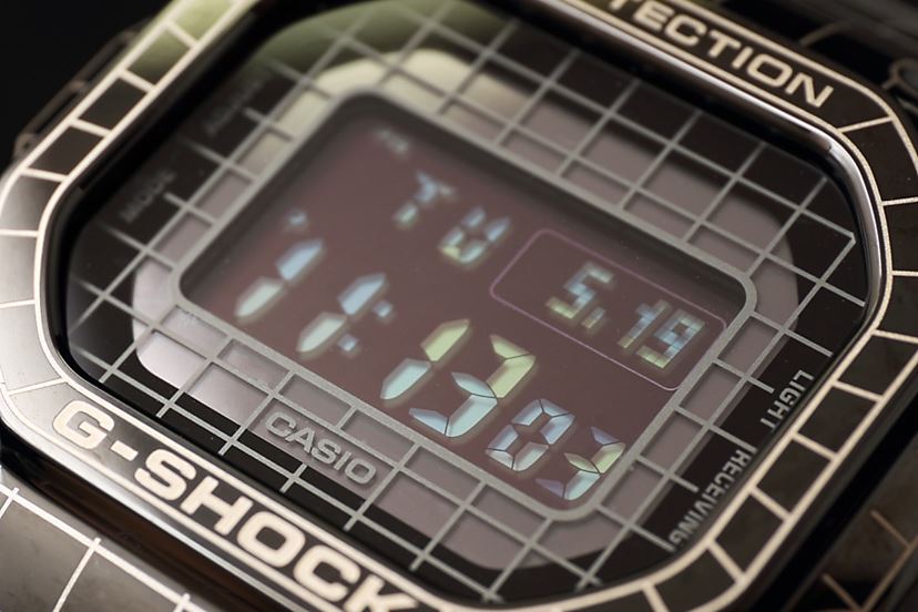 時をかける”フルメタル「G-SHOCK」！ レーザーでグリッドを表現 - 価格