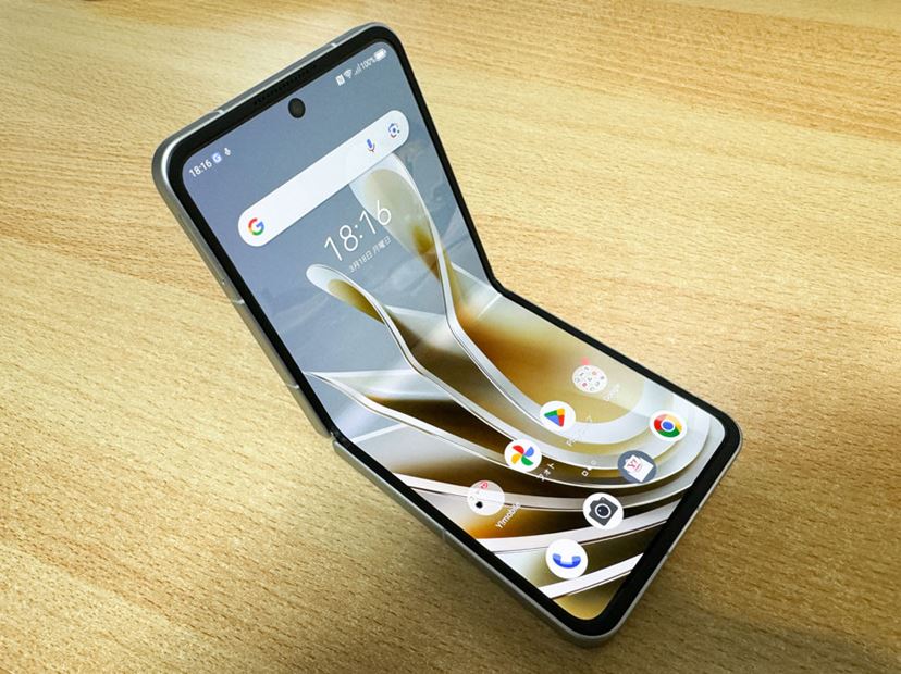 相場の半額!? 衝撃価格の折りたたみスマホから見えるZTE“日本重視の