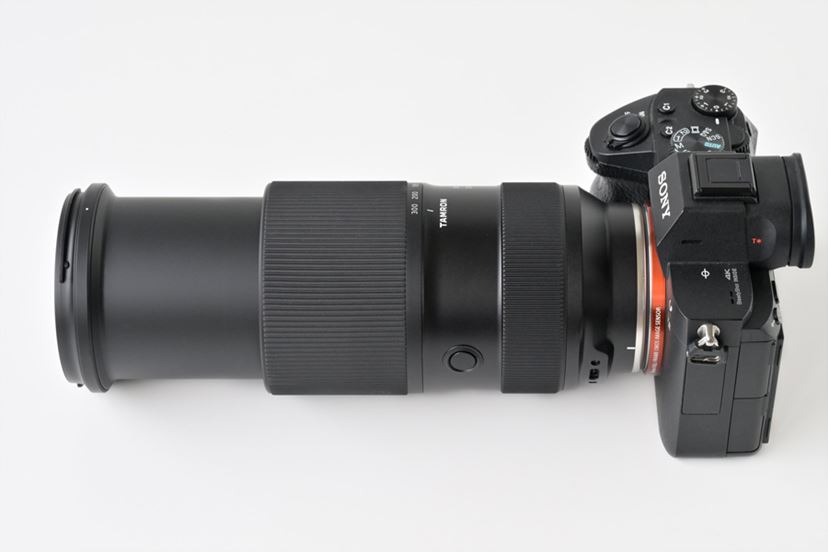 50mmスタートの最軽量・望遠ズームがタムロンから登場！ いち早く