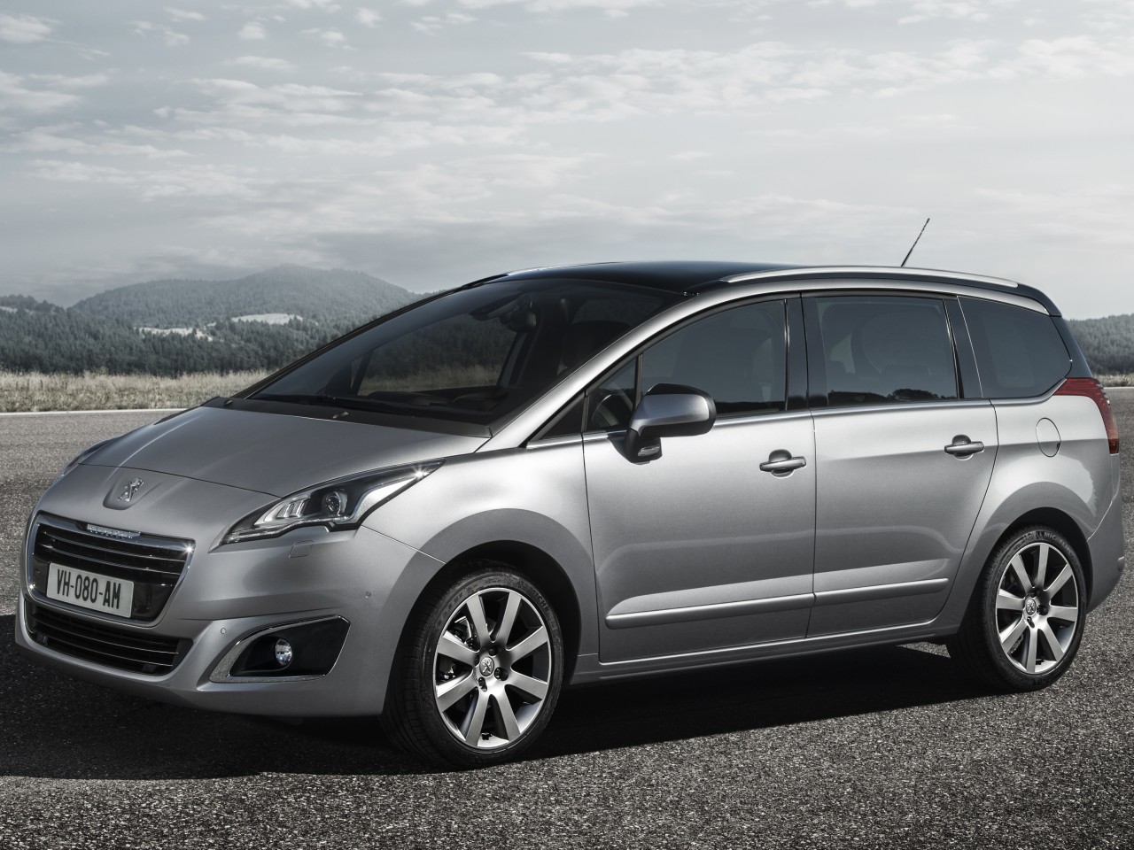 プジョー 5008 2013年モデル Cieloの価格・性能・装備・オプション