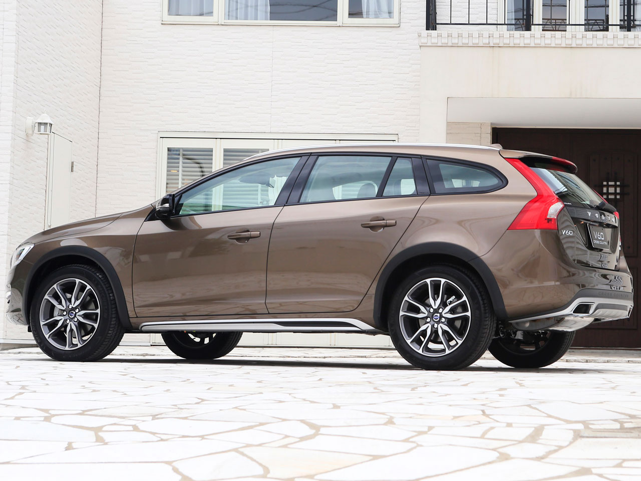 ボルボ V60 クロスカントリー 2015年モデル T5 AWD Classicの価格