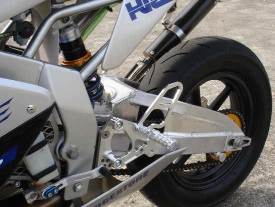 ミニバイクレースパーツ専門店「switch!」