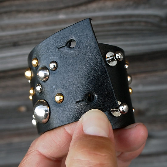 英国製 プライドアンドクラーク レザー スタッズ リスト バンド ロッカーズ