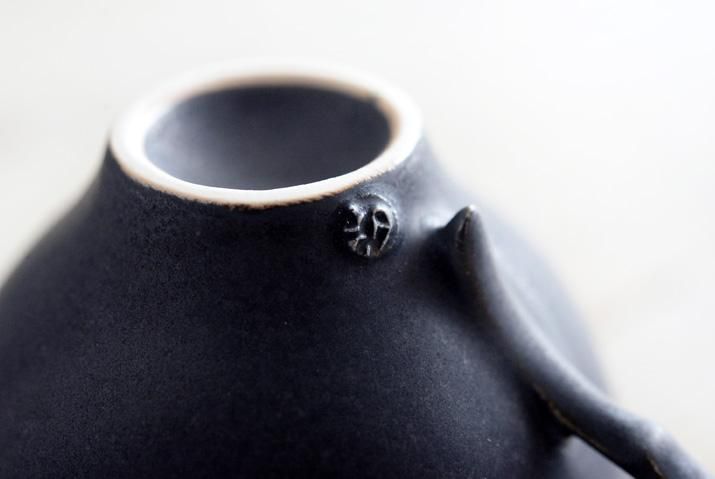 木下和美｜黒釉銀彩ティーカップ＆ソーサー（L）｜作家のうつわ通販