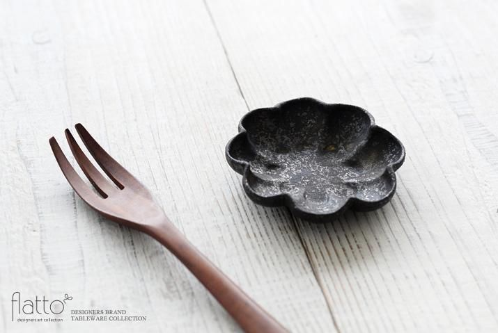 安福由美子｜錆輪花豆皿｜作家のうつわ通販｜和食器セレクトショップ