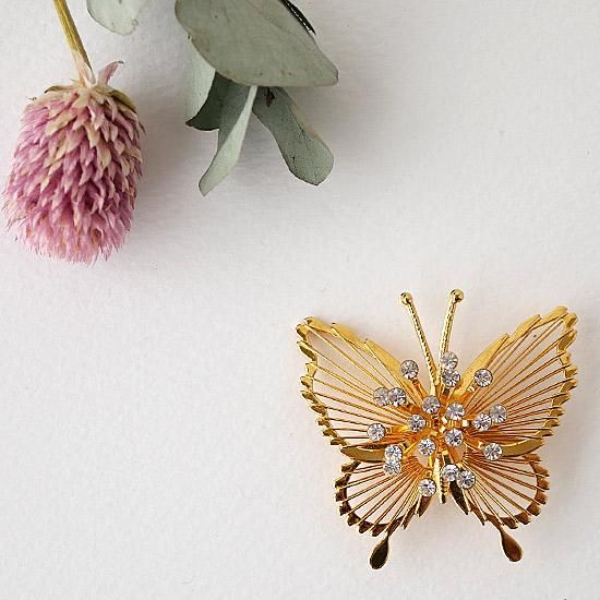 J0488 1970年代Monetゴールドオープンワークバタフライブローチ