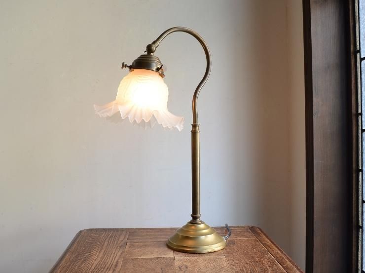 フリルガラスシェード 真鍮テーブルランプ（H43cm）｜アンティーク照明