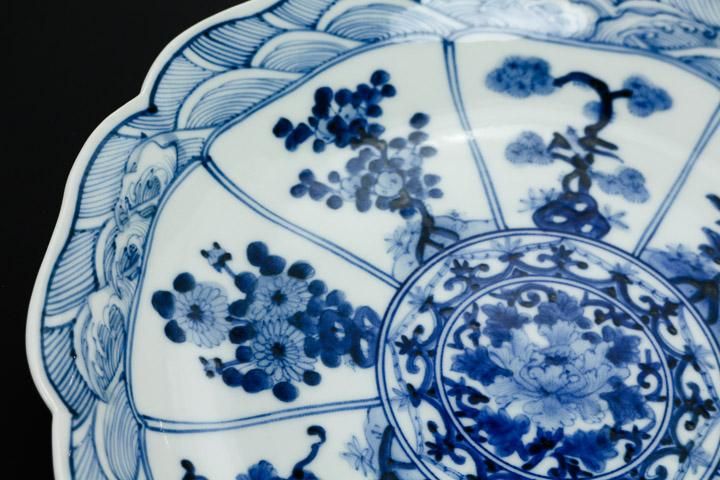 宮内庁御用窯】8号盛皿 青華吉祥樹花紋 /山本長左