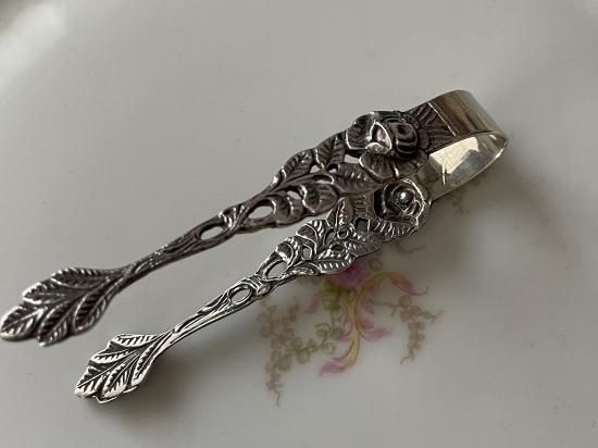 ドイツ・純銀ヒルデスハイムローズ シュガートング - アンティークと