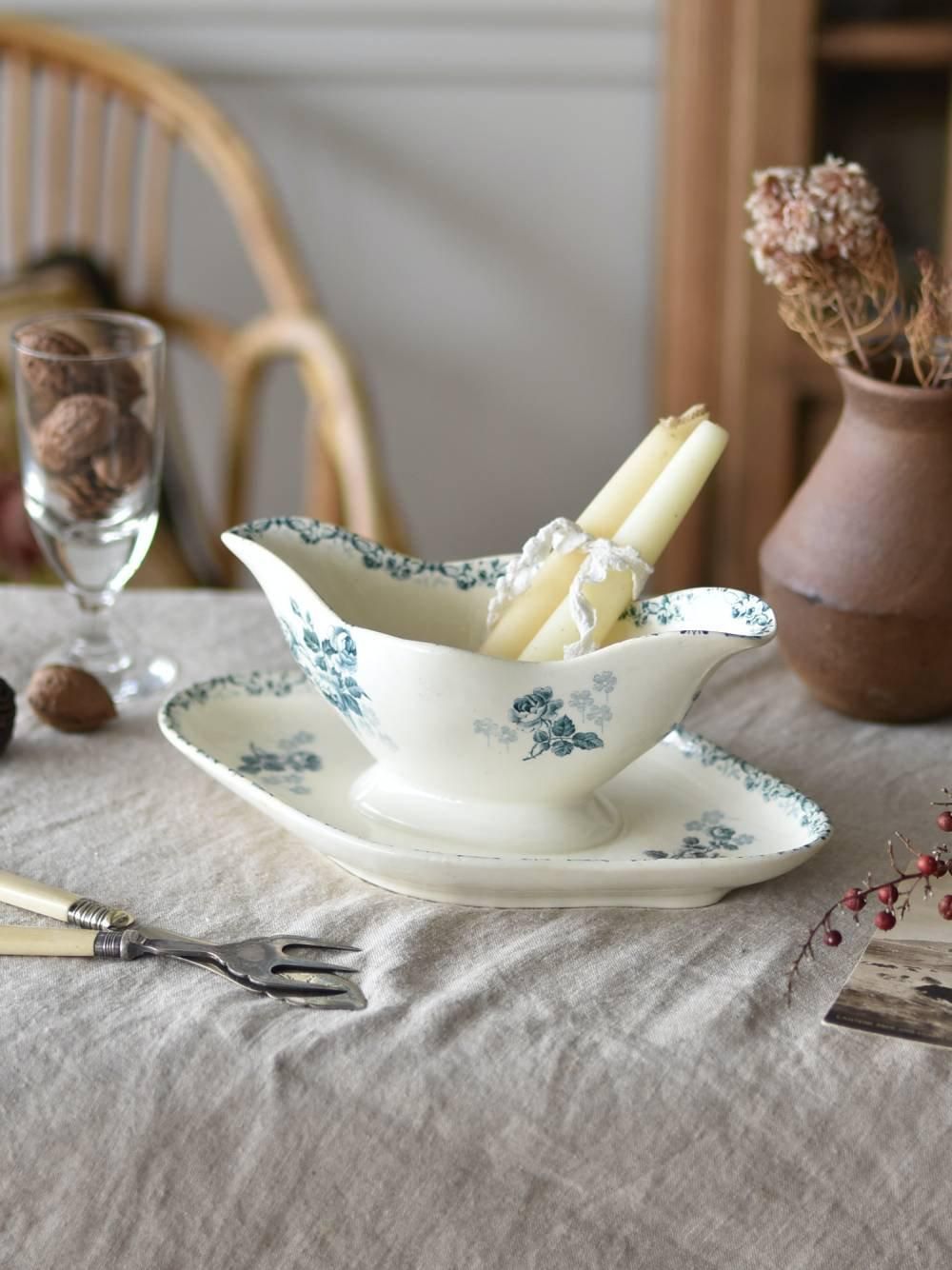 アンティーク食器 ソーシエール.LUCIE フランス アンティーク テーブル