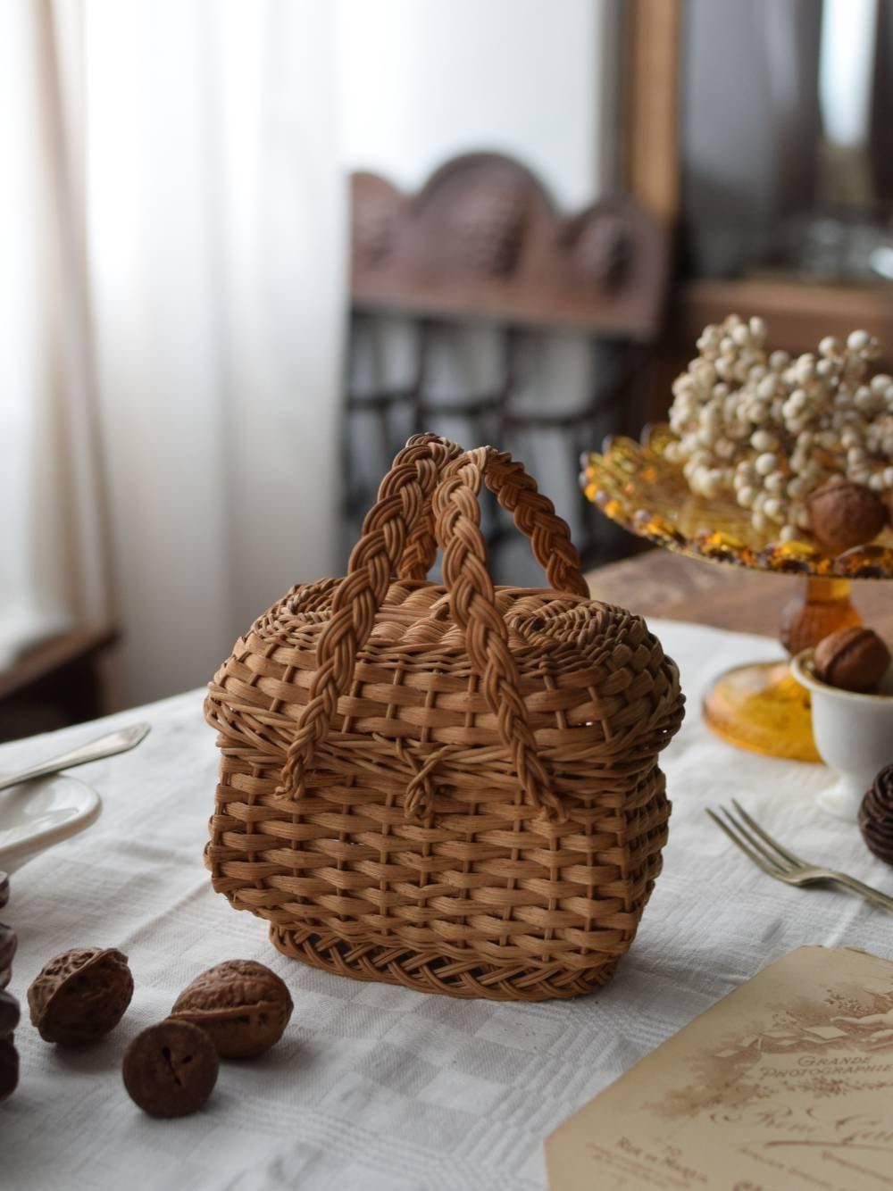 フランスヴィンテージ雑貨 ドール用パニエ.3 ディスプレイ小物