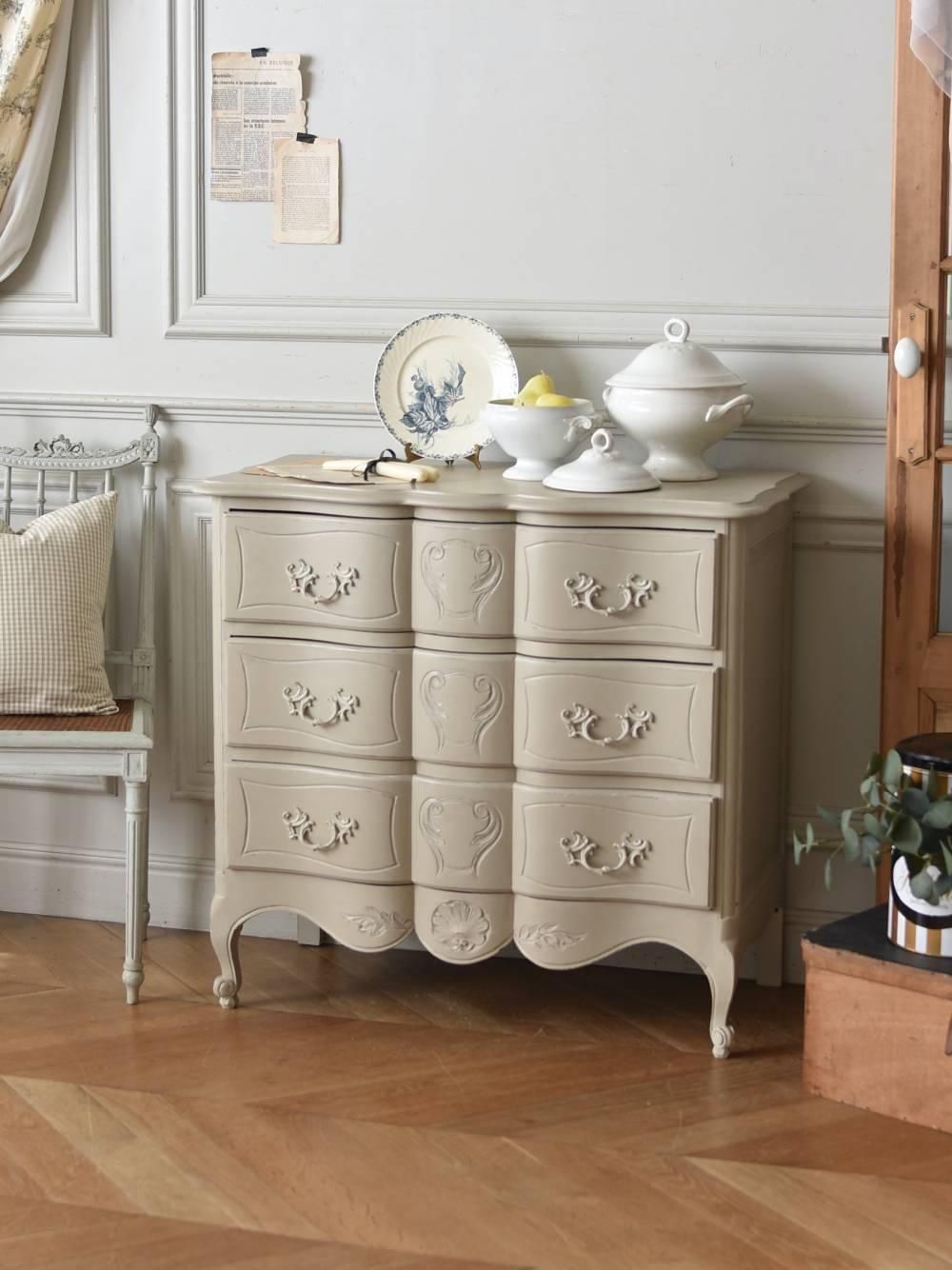 アンティークキャビネットやカップボードなどの大型家具の商品一覧