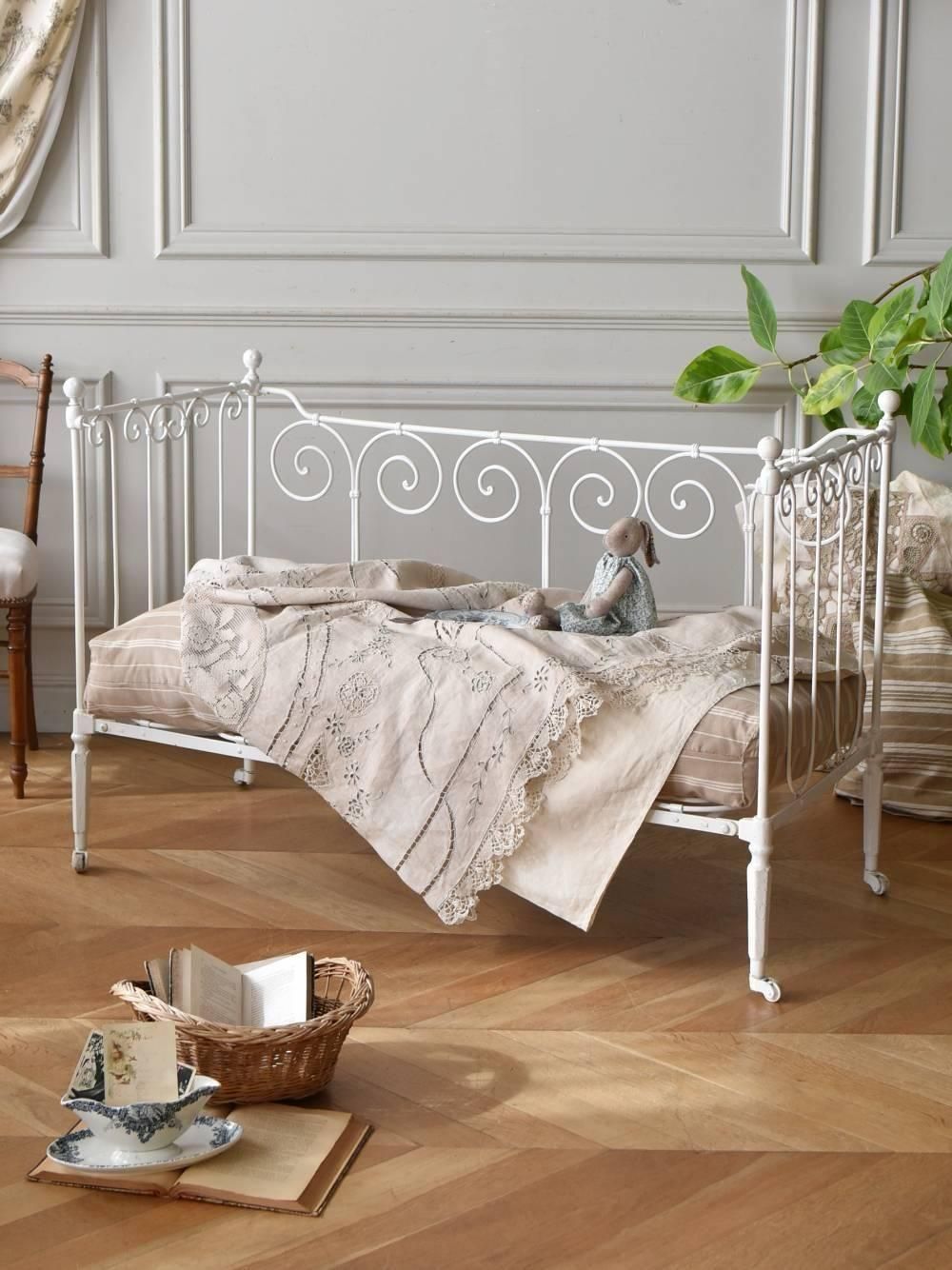 アイアンベビーベッド.2 フランスアンティーク家具 アイアンソファ