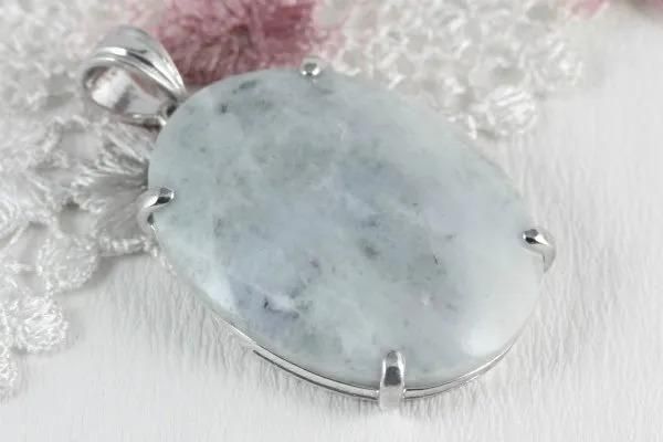 ラベンダー入り糸魚川産翡翠ペンダントトップ｜天然石ペンダントトップ