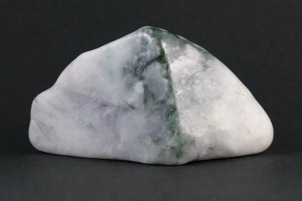 糸魚川翡翠 原石 磨き 240g｜国産天然石 通販 キラリ石