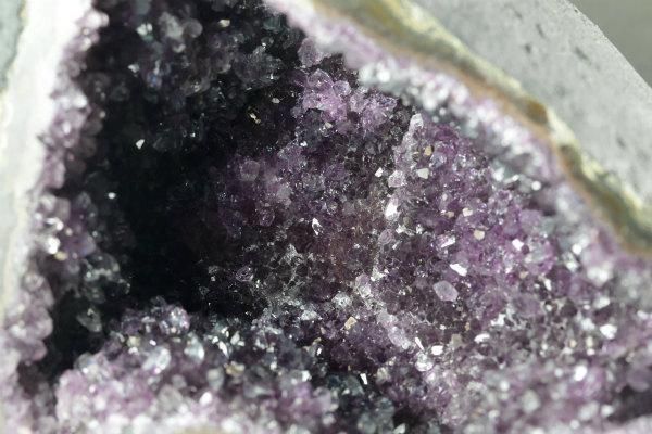 アメジスト ドーム 2.1kg ウルグアイ産｜天然石 通販キラリ石