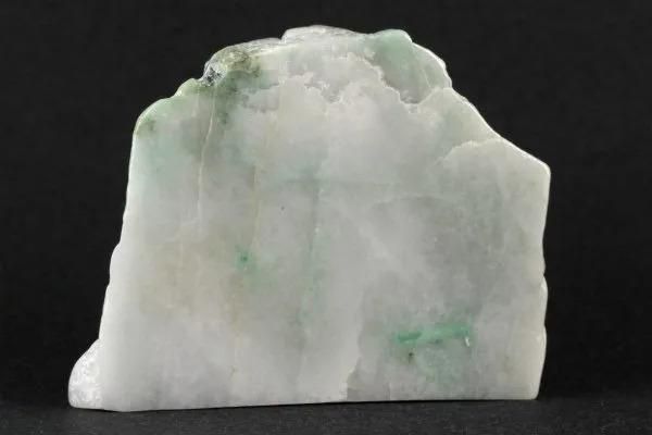 ミャンマー産 翡翠 原石 磨き 274g｜天然石 通販キラリ石