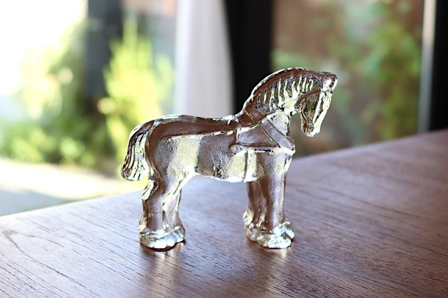 スウェーデンで見つけたガラスオブジェ/置物/馬 - まいにち北欧道具