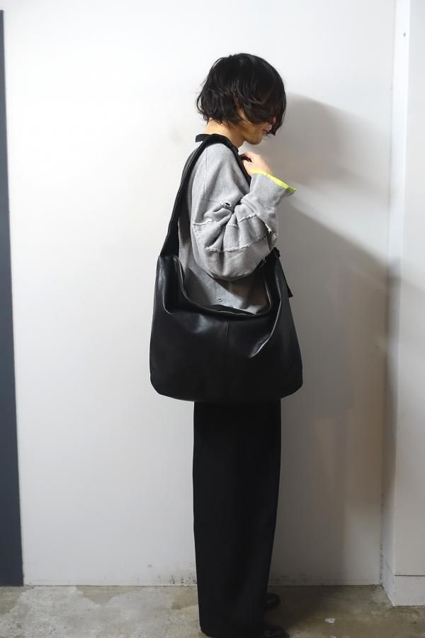 ssstein(シュタイン)/SHIRRING HANDLE LEATHER SHOULDER BAG/BLACK