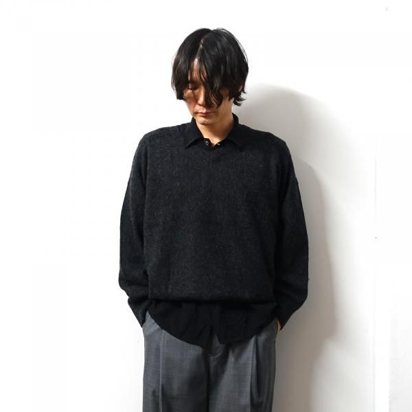 URU(ウル)/V NECK KNIT/CHARCOAL 通販 取り扱い-CONCRETE RIVER