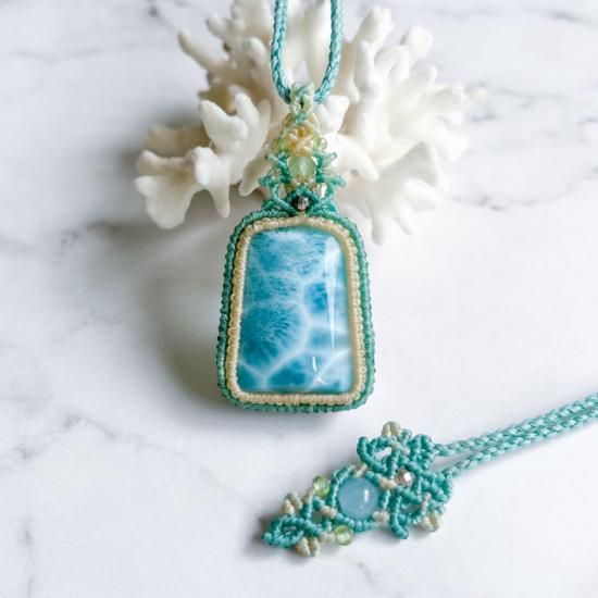 高品質ラリマーマクラメペンダント｜台形・エメラルドグリーン