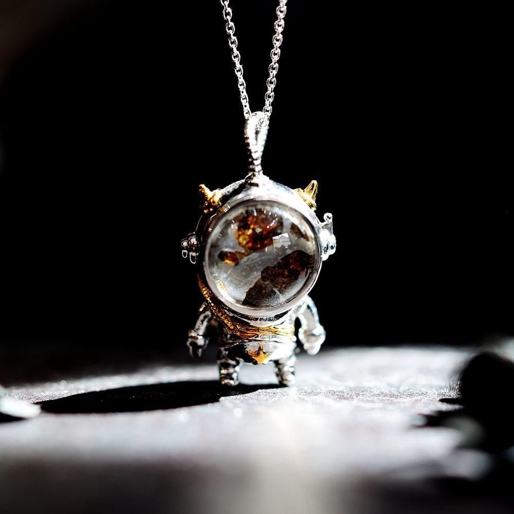 パラサイト隕石のネックレス（宇宙飛行士） - 海福雑貨通販部