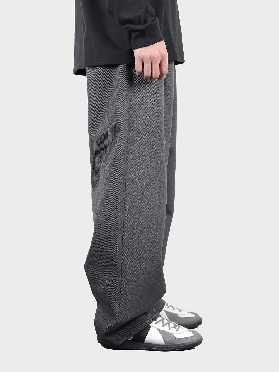 Graphpaper - グラフペーパー / HARD TWILL TWO TUCK PANTS | NOTHING BUT