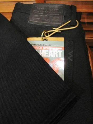 IRON HEART アイアンハート 21oz EXTRA HEAVY REAL BLACK DENIM 『黒鎧