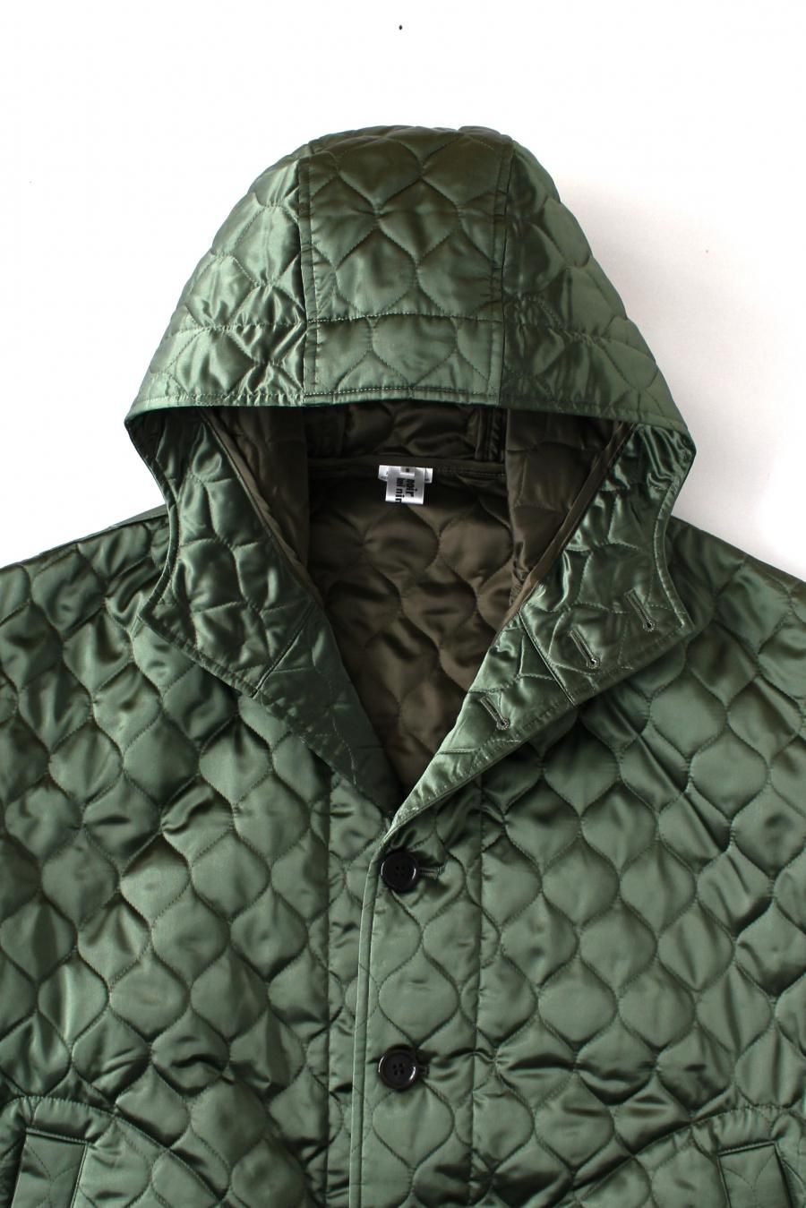 noir kei ninomiya（ノワール・ケイニノミヤ）アセテートサテンキルト