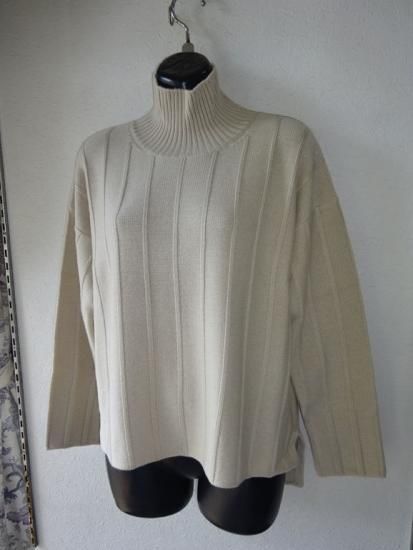 BEIRA-01 ピュアウール ハイネック ゆったりニット ベージュ MaxMara