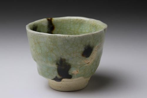 浦口雅行 「 鶯瓷鉄流ぐい呑 」 青磁 酒器 - レトロ ＆アート空間