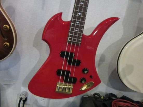 BURNY MB-95Y JUDY AND MARY恩田快人モデル！クリアな出音のアクティブ