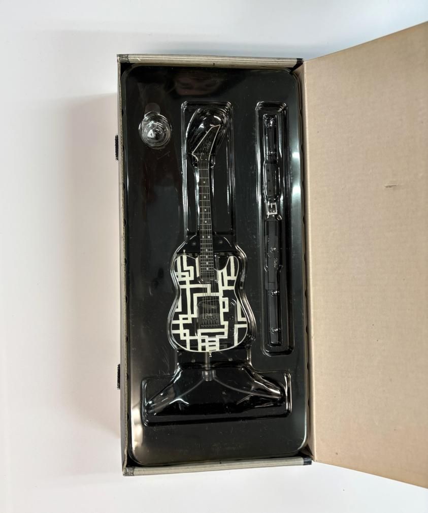 布袋寅泰 フィギュア ギター・フィギュア・コレクションVol.1 カラー