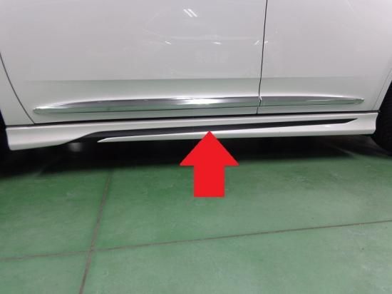 ま*ろ様 モデリスタ ハリアー60 65 右サイドスカート 070 ホワイトパー