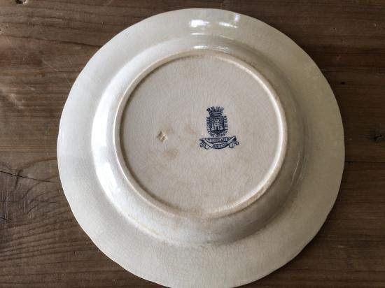 フランス/ジアン（GIEN）RINCEAUX 小さな小鳥の絵柄の深めプレート