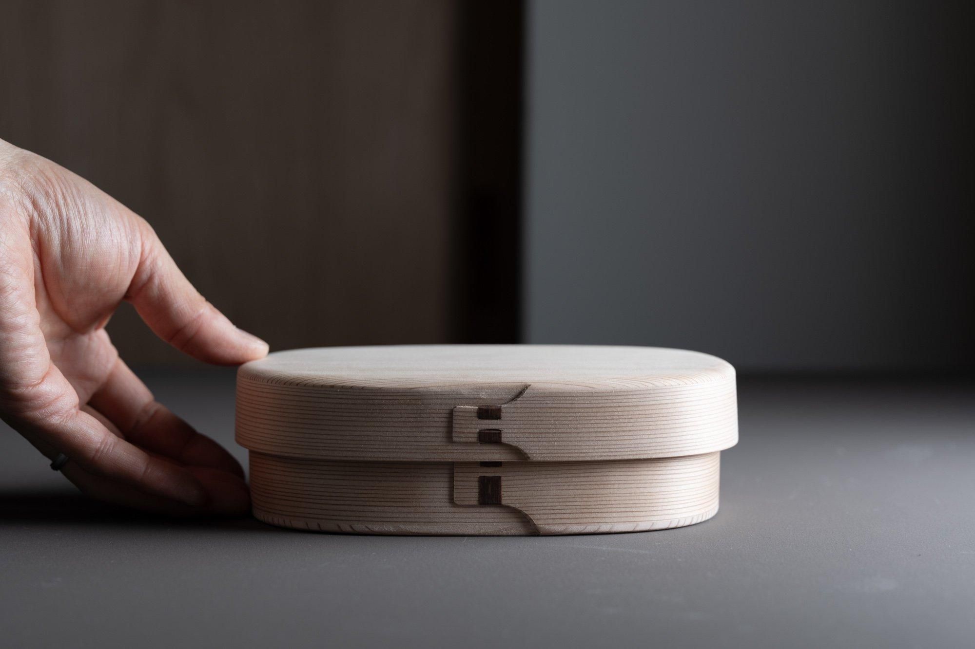 小判弁当箱（中）｜曲げわっぱ｜柴田慶信商店｜紡ぎ舎（つむぎや）