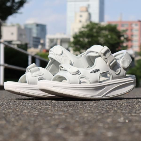 レディース KISUMU CLASSIC WHITE - MBT公式オンラインショップ