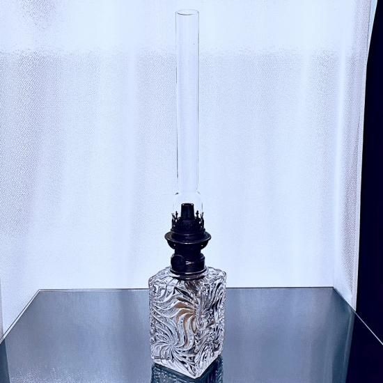 煌めくオールドバカラ ローザスミュルティプルのオイルランプ 【19世紀