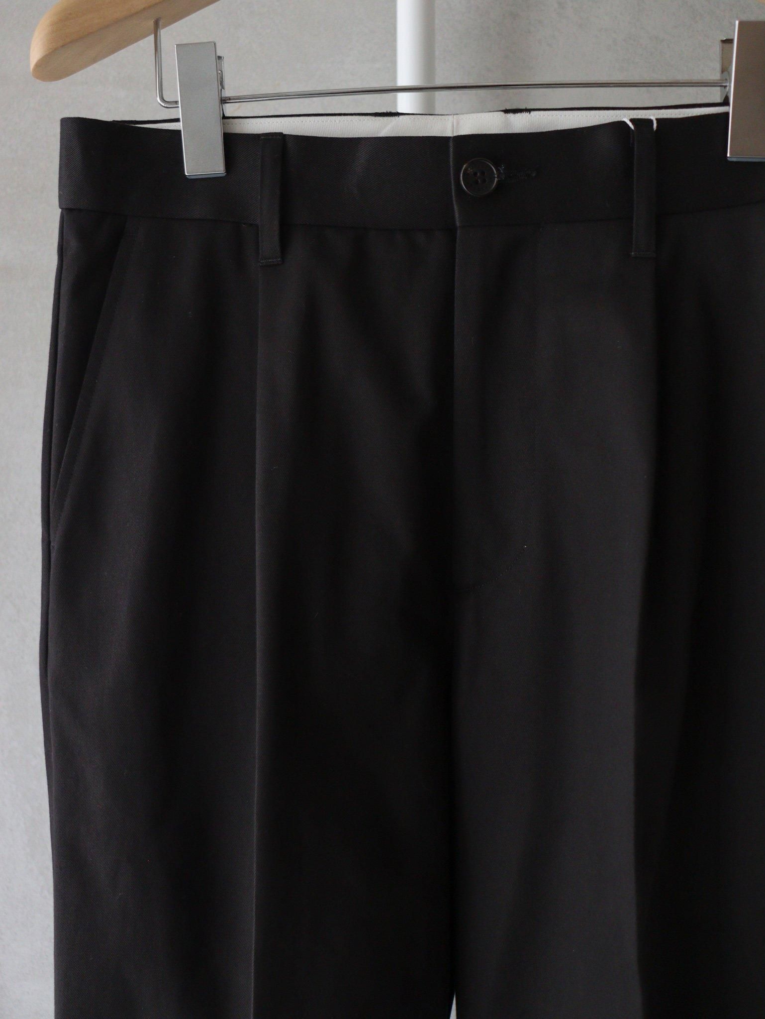 UNIVERSAL PRODUCTS.(ユニバーサルプロダクツ) ONE TUCK CHINO