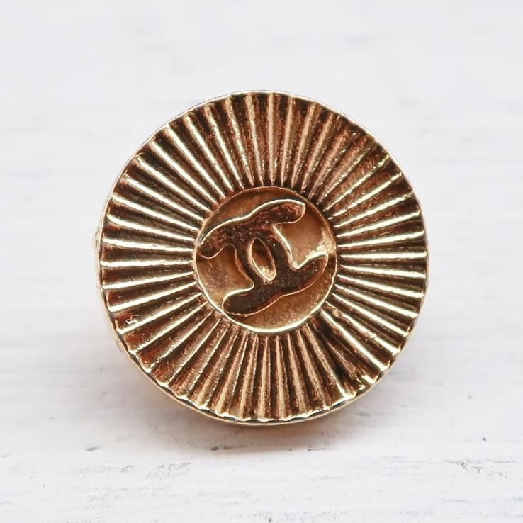 1136-2 CHANEL（ヴィンテージ シャネル）COCOマーク デザイン ボタン