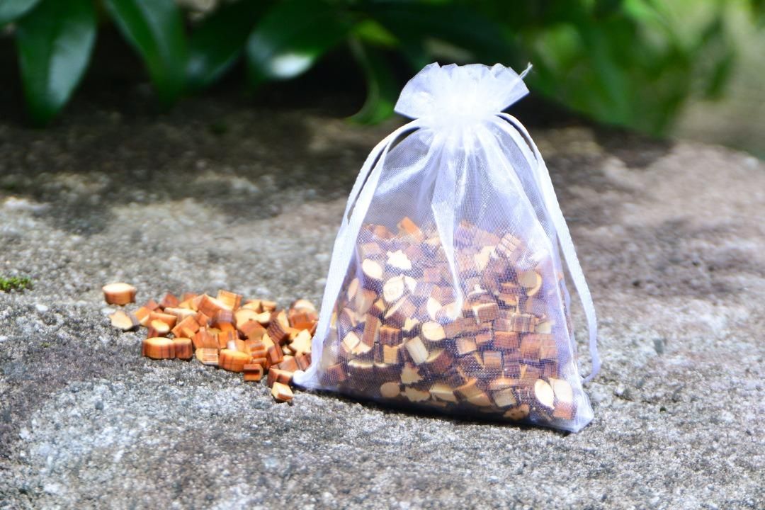 森香精 杉とひのきのアロマチップ - あすなろ木彩本店