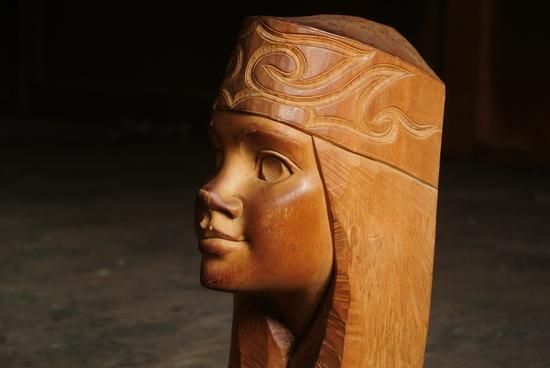 瀧口政満 アイヌ・メノコ 胸像 木彫