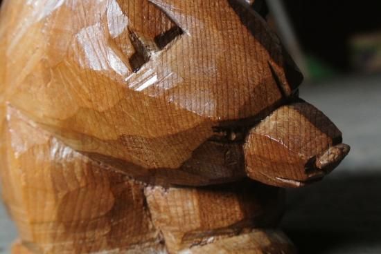 引間二郎 木彫り熊（カット彫り）