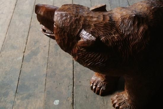 引間二郎 木彫り熊（毛彫り）