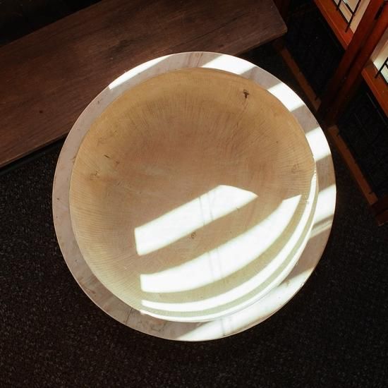 栃ノ木のこね鉢（直径約40センチ） - NECOT COFFEE HOUSE｜江戸川区東