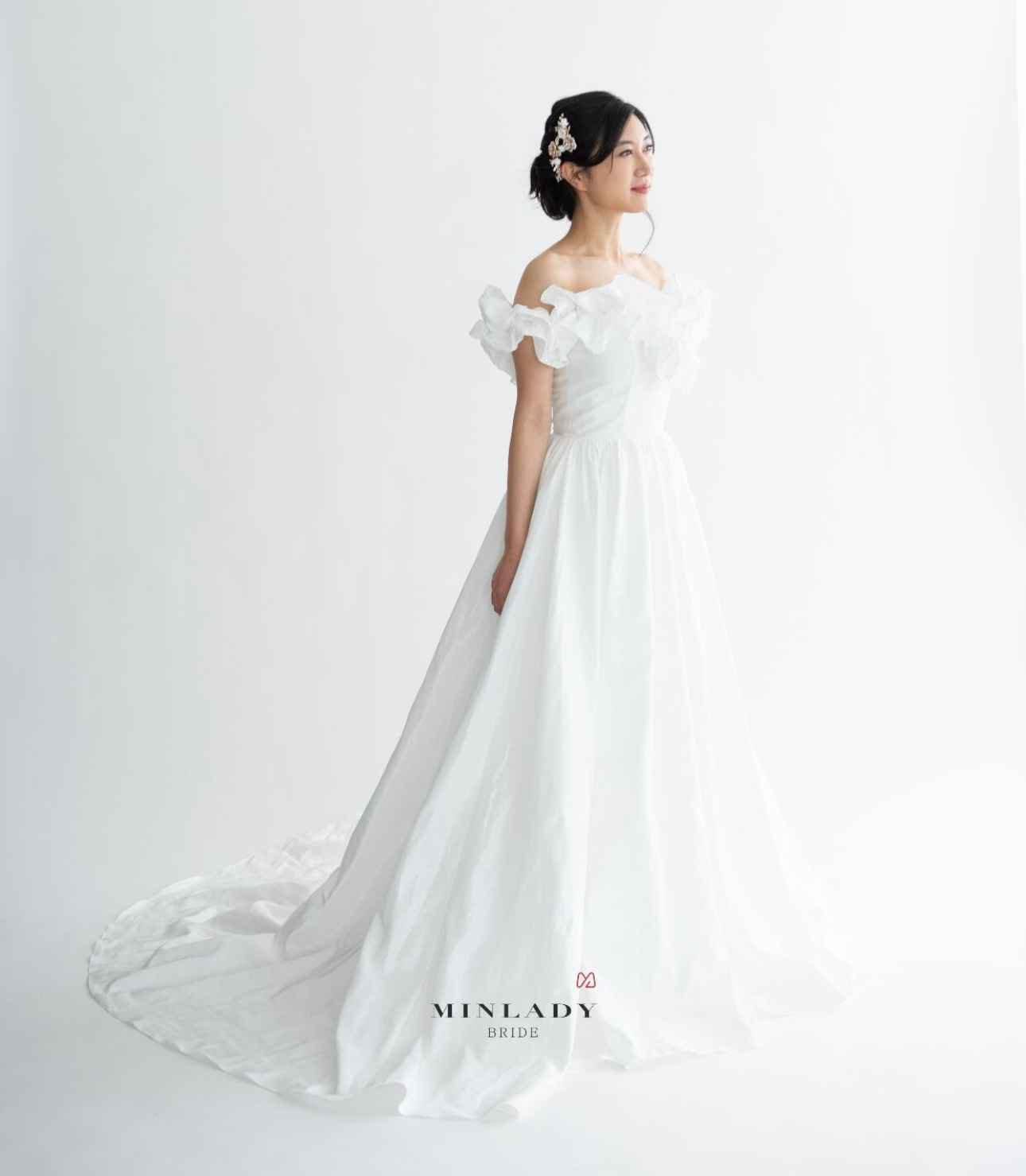 レンタル】フリル オフショルダー Aライン ウェディングドレス
