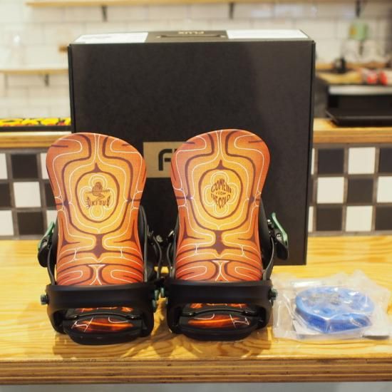 FLUXビンディング EZO | Mサイズ - TRIAL SurfFamily