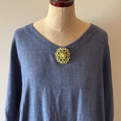 チェコ製 ウランガラスのブローチ 楕円 - チェコ雑貨とチェコ絵本のお