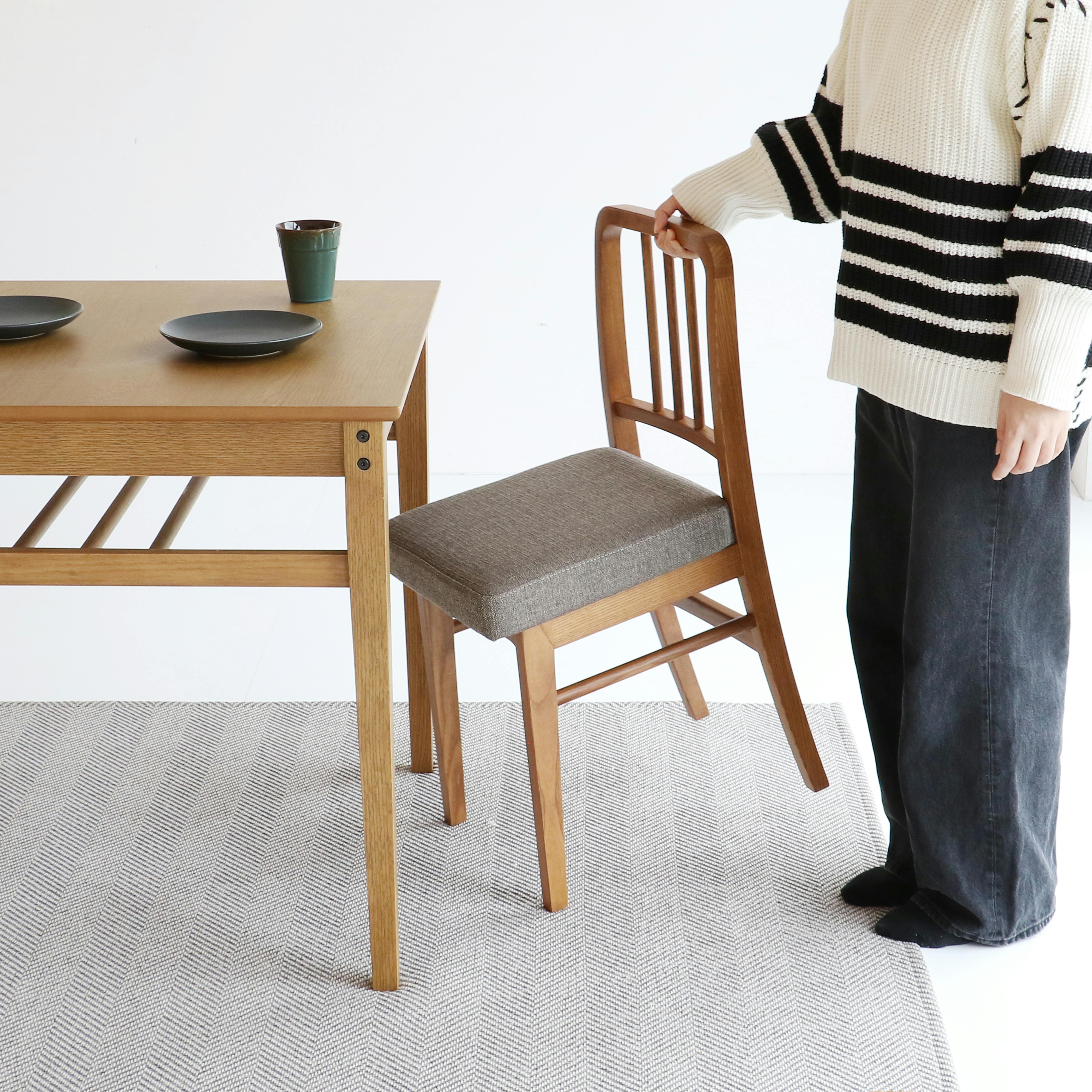 軽量なヴィンテージ風チェア Wood Chair -Atl - ブラウン | チェア